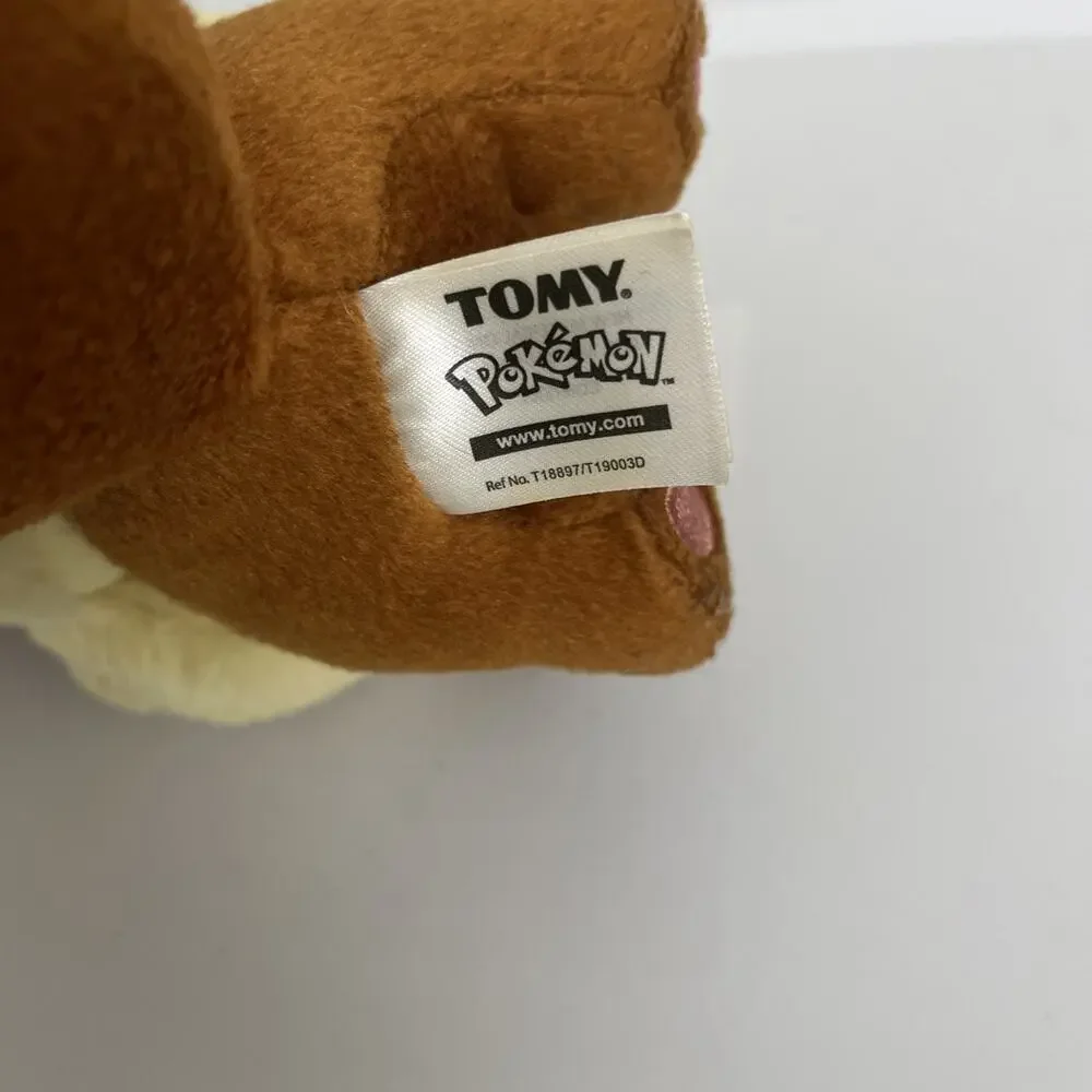 Tomy pokemon eevee